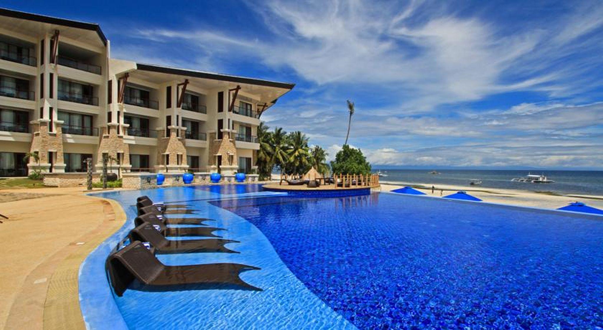 The Bellevue Resort Panglao Exterior photo Infinity pool at the Shangri-La Hotel, Mactan Resort