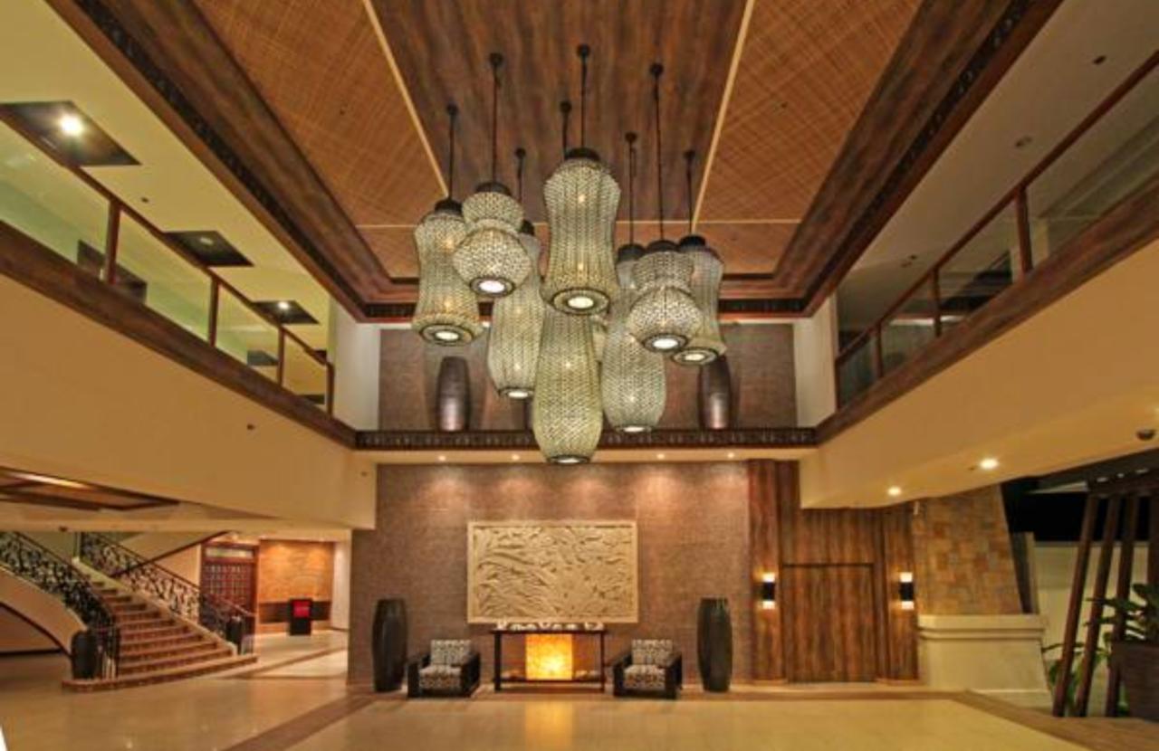 The Bellevue Resort Panglao Exterior photo The lobby of the hotel